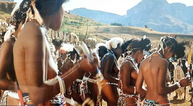 Zulu-Zulullo-1964-_-La-pelicula-mas-bochornosa-de-la-historia-del-cine-1-1